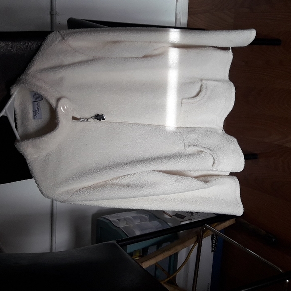 Jaclyn Smith Intiates cream jacket,XLG, Winter clear out! - Picture 1 of 8